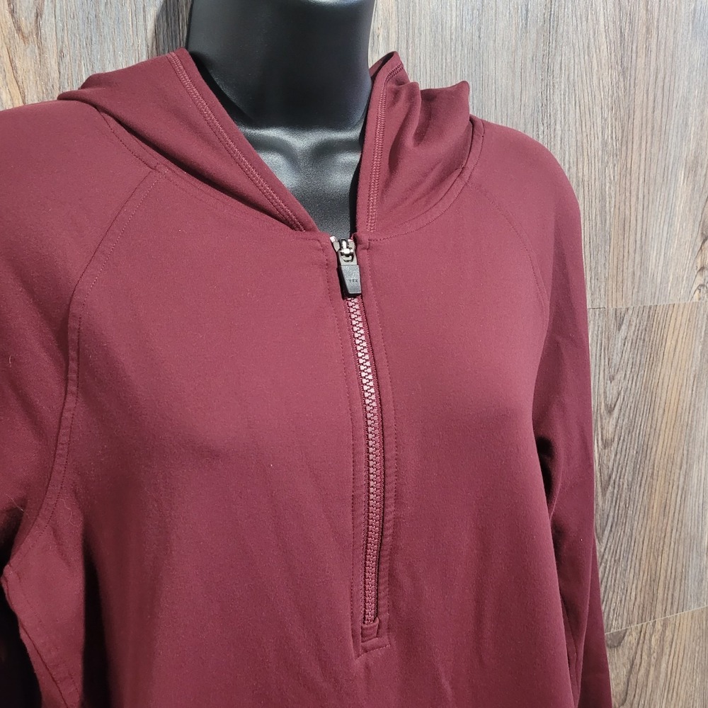 Duluth Trading Hot NoGA Stretch Dress Sz M Berry Hooded Pockets Moisture Wicking - Picture 3 of 12